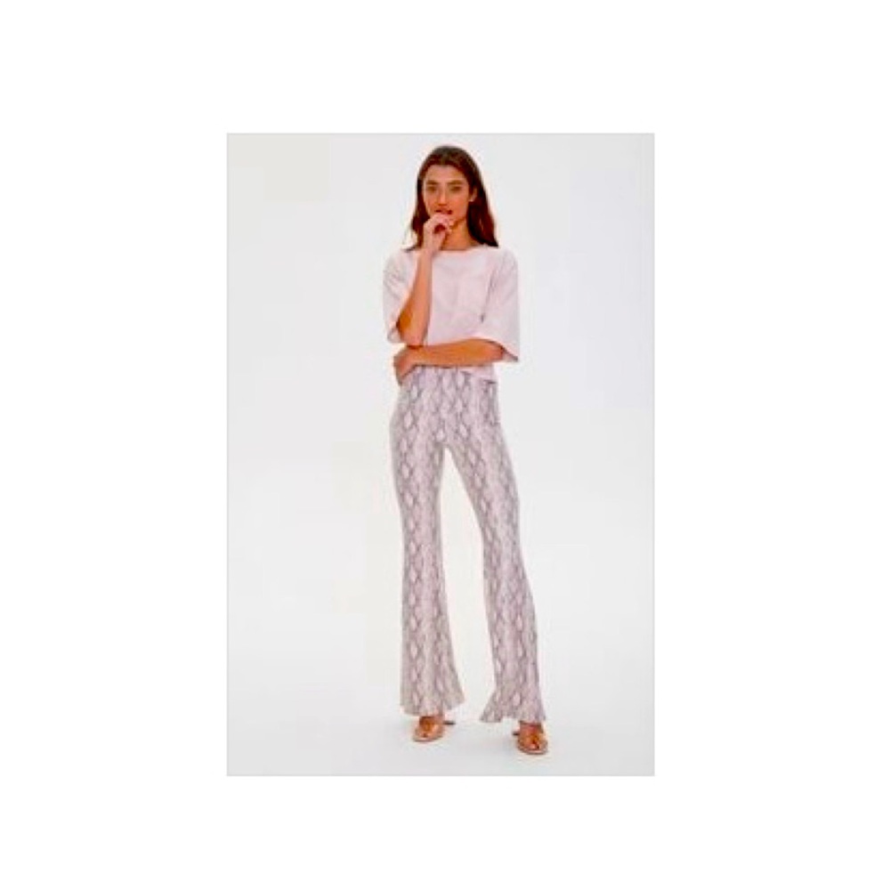 Snake print bell bottom pants ☺️